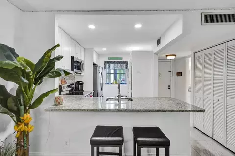 3060 Holiday Springs Blvd #106, Margate, FL 33063