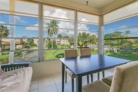 5071 W Oakland Park Blvd #204, Lauderdale Lakes, FL 33313