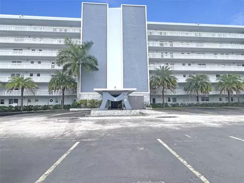 320 NE 12th Ave #408, Hallandale Beach, FL 33009