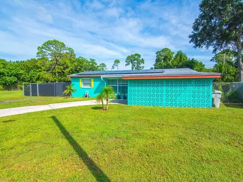 2464 1st, Vero Beach, FL 32962