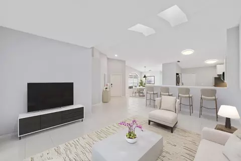 6175 Floral Lks, Delray Beach, FL 33484