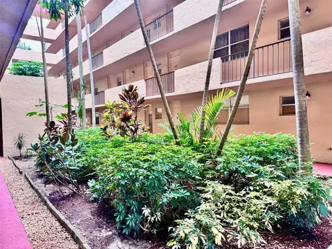 404 NW 68th Ave #301, Plantation, FL 33317
