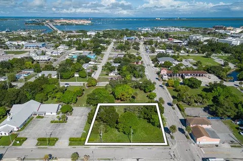 N 9th Street, Fort Pierce, FL 34950