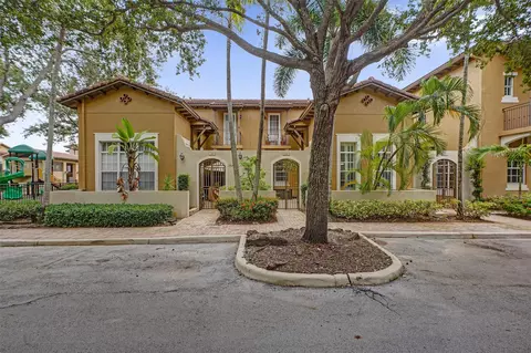 803 SW 147th Ter, Pembroke Pines, FL 33027
