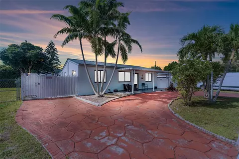 10120 SW 38th Ter, Miami, FL 33165