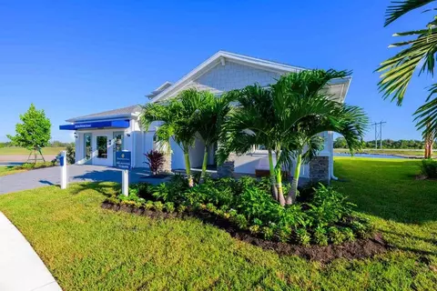 10669 NW Suncrest, Port Saint Lucie, FL 34987