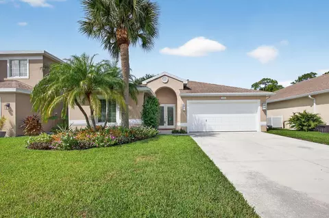 2474 SE Springtree, Stuart, FL 34997