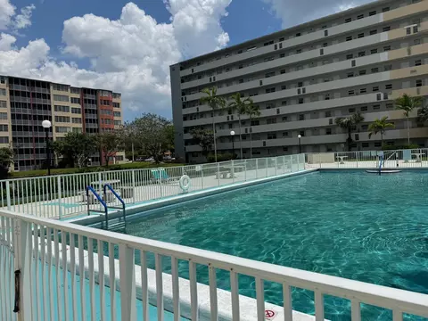 1770 NE 191st St #112-1, Miami, FL 33179