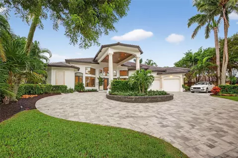 1518 E Lake Dr, Fort Lauderdale, FL 33316