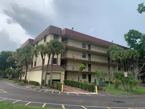 3161 NW 47th #208, Lauderdale Lakes, FL 33319