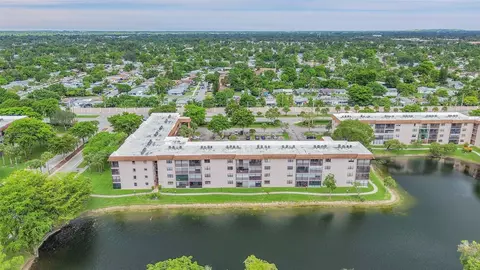 4940 E Sabal Palm #202, Tamarac, FL 33319