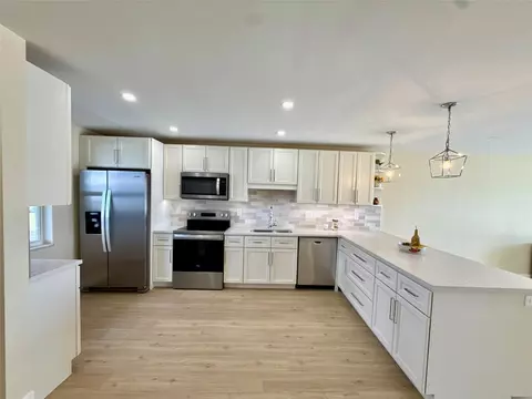 7887 Golf Cir #211, Margate, FL 33063