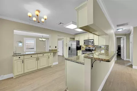 351 NE 42nd Ct, Oakland Park, FL 33334