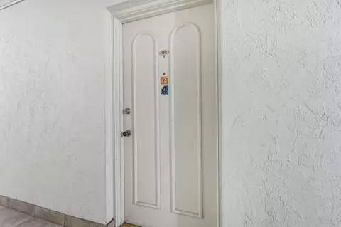 251 S Cypress Rd #120, Pompano Beach, FL 33060