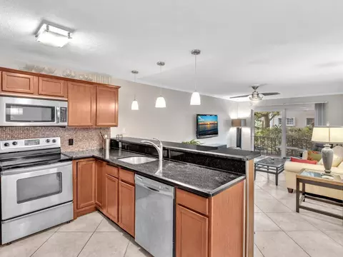 3002 NE 5th #110B, Fort Lauderdale, FL 33334