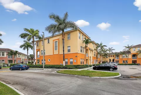 10012 NW 7th #213, Miami, FL 33172