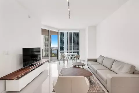851 NE 1st Ave #2005, Miami, FL 33132
