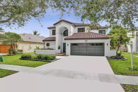 2831 La Paz, Hollywood, FL 33026
