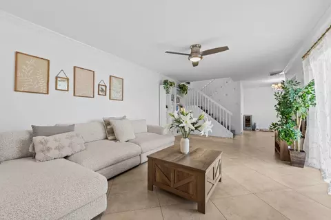 9995 NW 6th #9995, Plantation, FL 33324