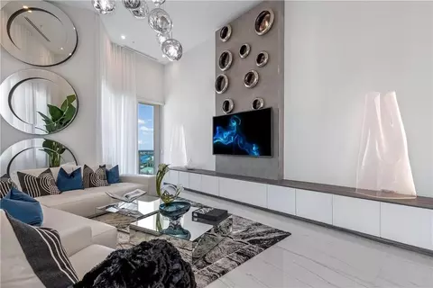 350 SE 2nd St #GPH-90, Fort Lauderdale, FL 33301