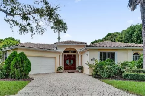 8128 SW 172nd Ter, Palmetto Bay, FL 33157