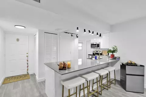 250 NW 67th St #322, Boca Raton, FL 33487