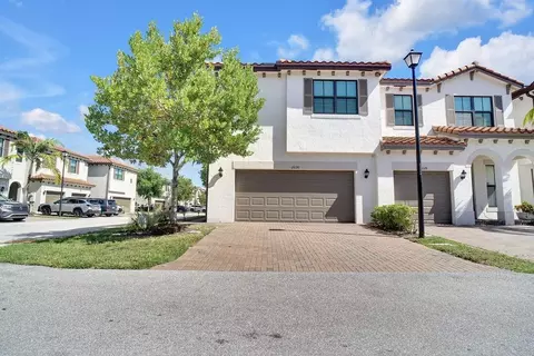 2030 Oysterwood #2030, Riviera Beach, FL 33410