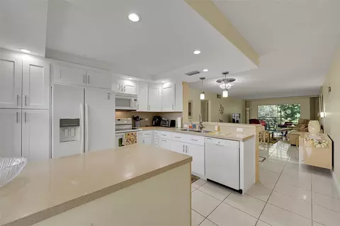 2403 Antigua #C4, Coconut Creek, FL 33066