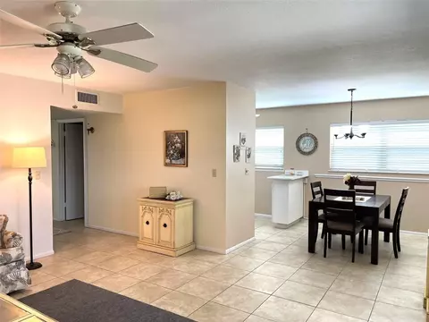 68 Royal Oak #106, Vero Beach, FL 32962