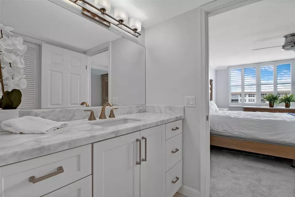 Bath - 2525 Florida Blvd #431, Delray Beach, FL 33483 photo 2 of 3