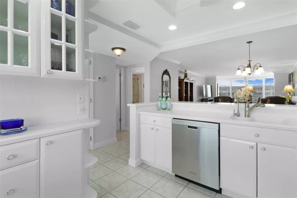 Kitchen - 2525 Florida Blvd #431, Delray Beach, FL 33483 photo 2 of 3