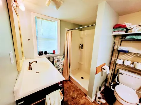 Bath - 1048 Arvin Ln, Moore Haven, FL 33471 photo 2 of 2