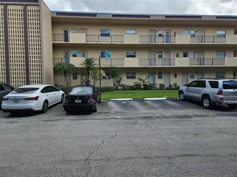 200 Ashbury #301, Hollywood, FL 33024