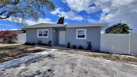 266 NE 42nd St, Pompano Beach, FL 33064