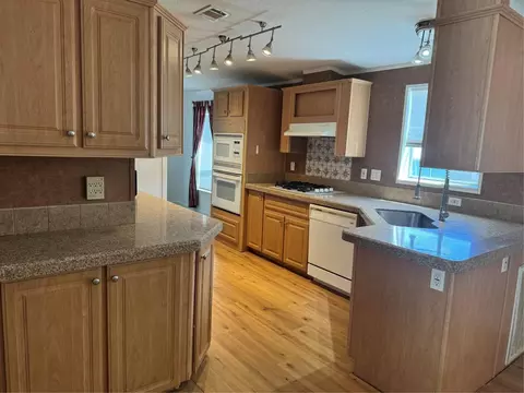 21861 NW 2nd, Pembroke Pines, FL 33029