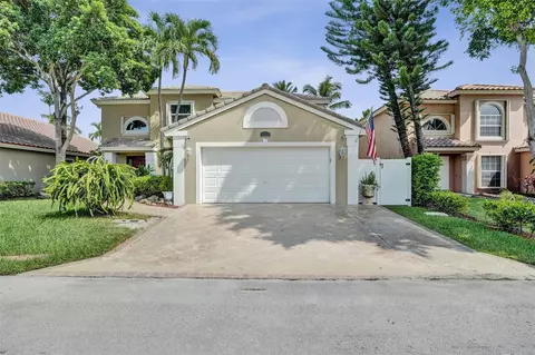 4739 NW 3rd Ct, Deerfield Beach, FL 33442