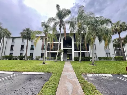 1009 Green Pine Blvd #H3, West Palm Beach, FL 33409