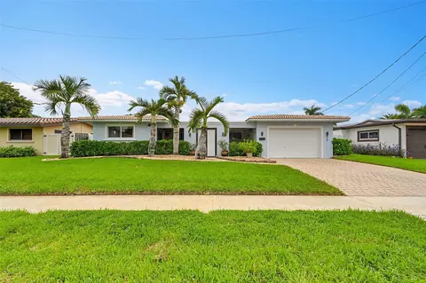 800 SE 3rd Ter, Pompano Beach, FL 33060