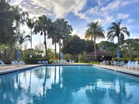 3090 N N Crse #510, Pompano Beach, FL 33069