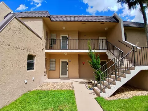 100 Lake Meryl Dr #105, West Palm Beach, FL 33411