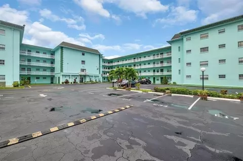 4141 NW 44th Ave #116, Lauderdale Lakes, FL 33319