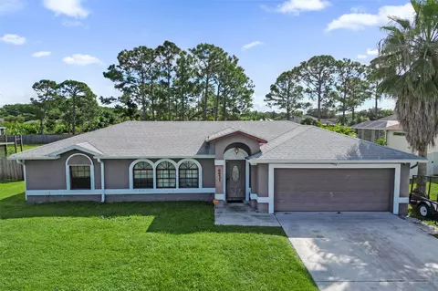 6977 NW Hartney Way, Port Saint Lucie, FL 34983