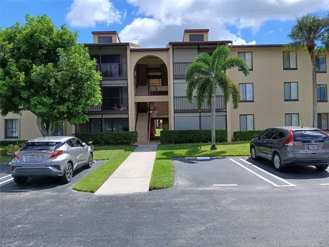 627 Sea Pine Way #B1, Greenacres, FL 33415