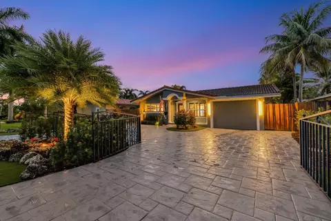 2407 NE 17th, Wilton Manors, FL 33305