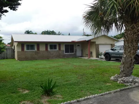 2233 NW 3rd, Boca Raton, FL 33431