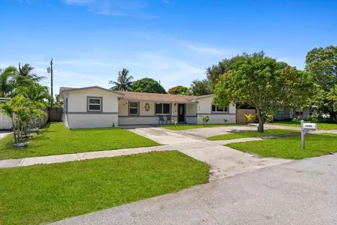 1434 W Trammell, Lantana, FL 33462