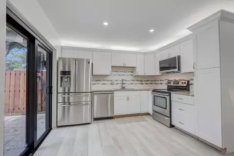730 7th, Palm Beach Gardens, FL 33418