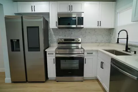 9601 Sunrise Lks #311, Sunrise, FL 33322