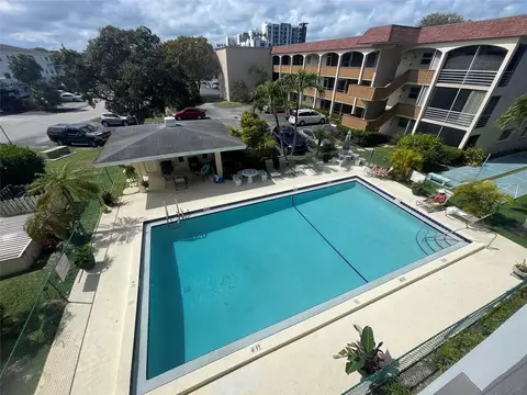 651 E Pine Dr #310, Pompano Beach, FL 33060