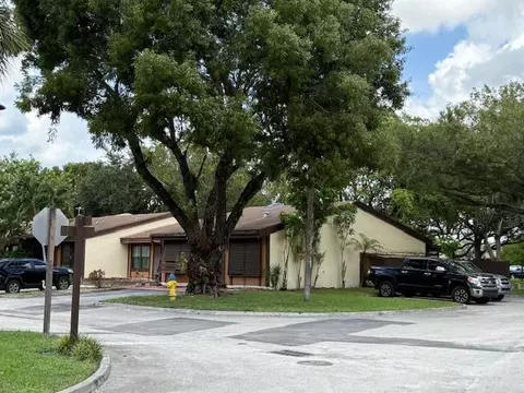 2201 Buttonwood Ave #2201, Pembroke Pines, FL 33026